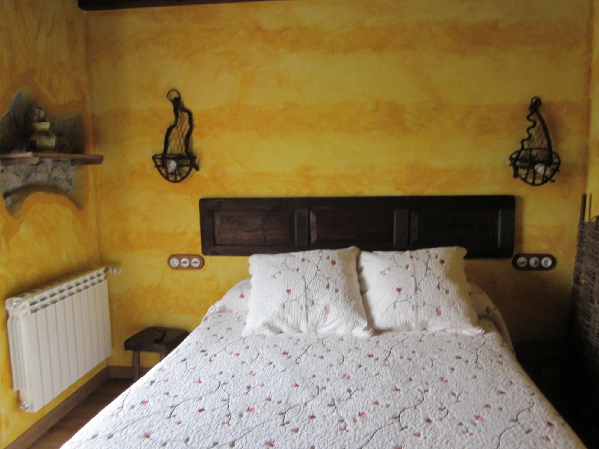 Hostal El Conventu Del Asturcon Lago  Exterior foto