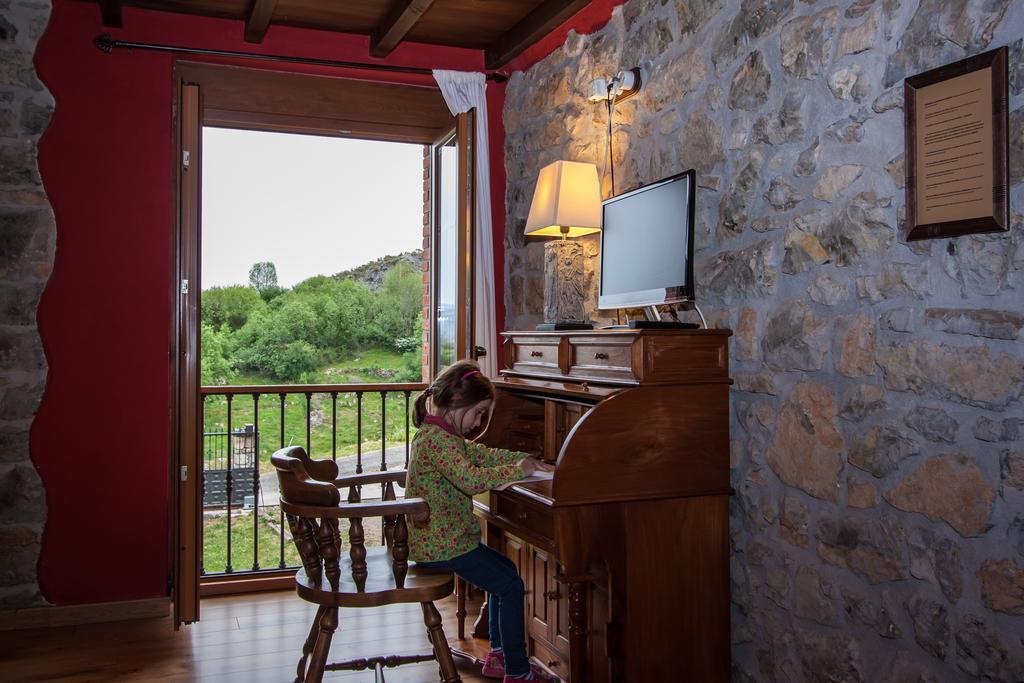 Hostal El Conventu Del Asturcon Lago  Exterior foto