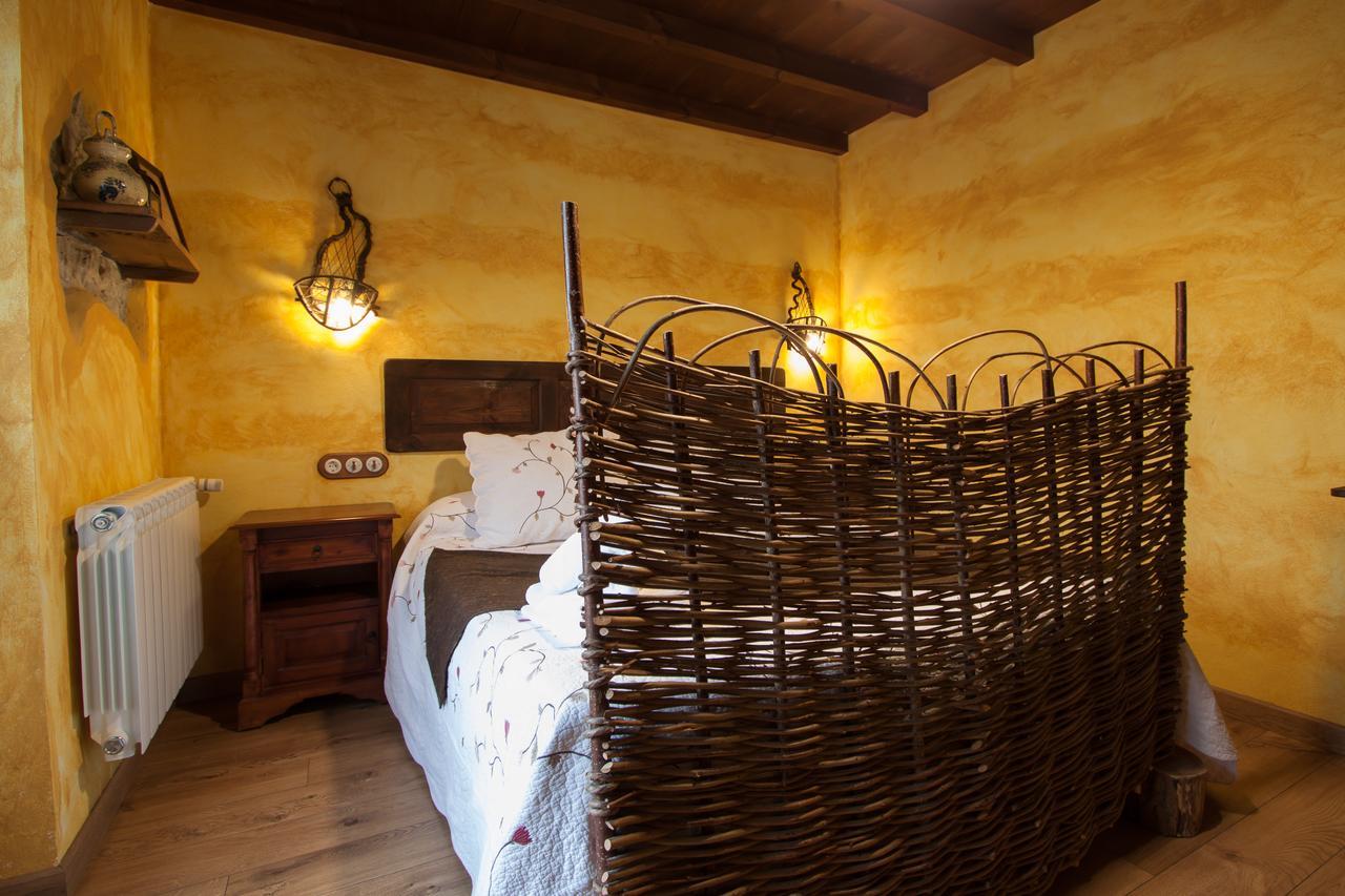 Hostal El Conventu Del Asturcon Lago  Exterior foto